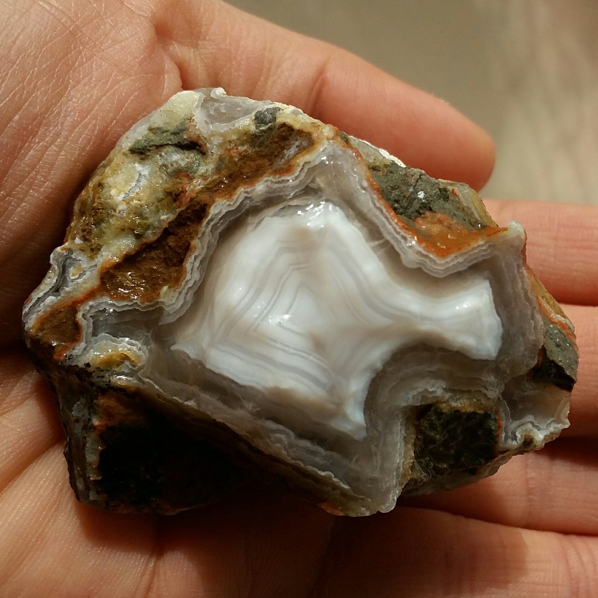 سنگ راف عقیق سلیمانی 3بعدی مصور(ماهی) 100درصد طبیعی شاهکار خلقت
بی نظیییر