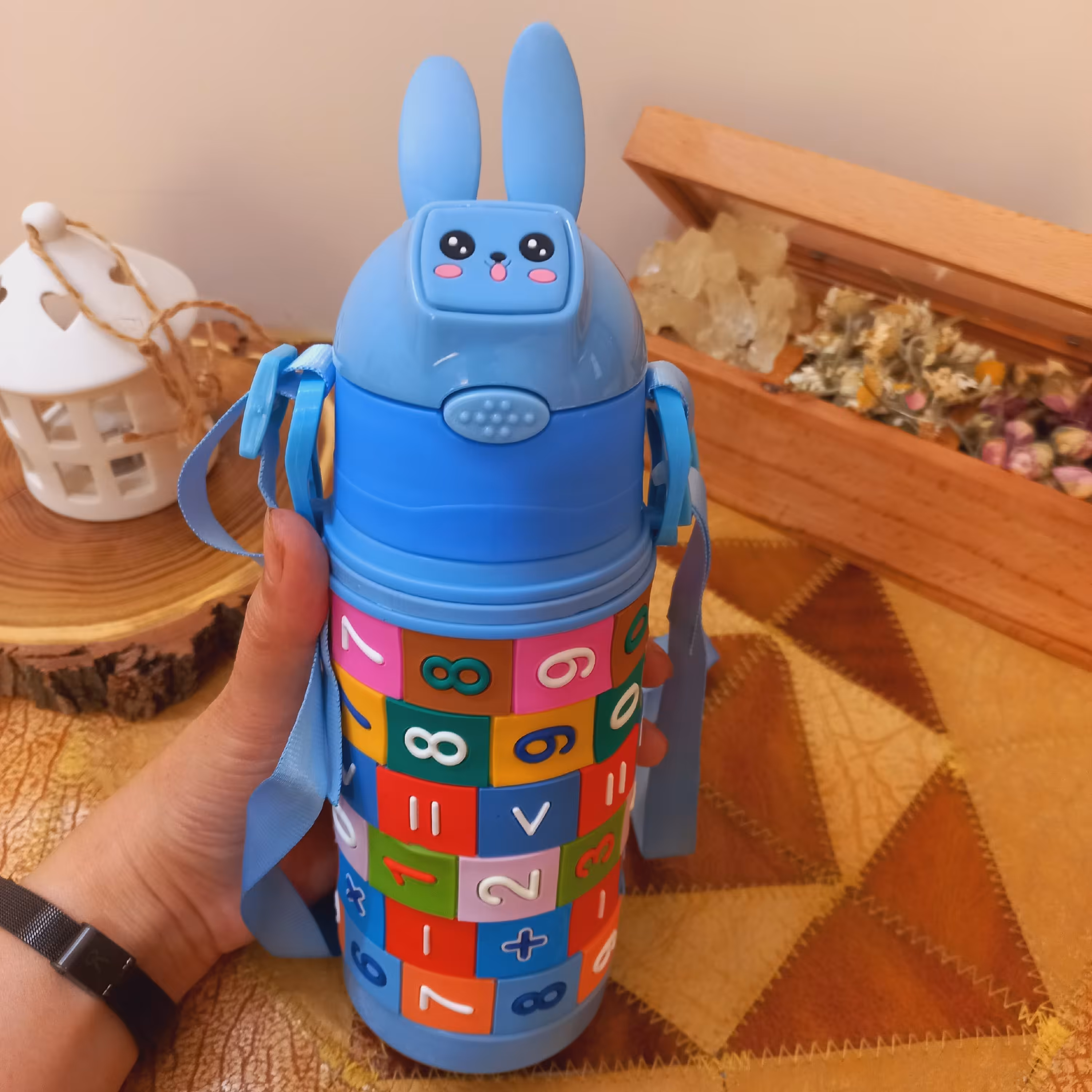 قمقمه ریاضی نی دار-دوجداره- درب دکمه ای - دیواره داخلی از استیل درجه یک316-  ضدضربه و مقاوم- -حجم 450 میل