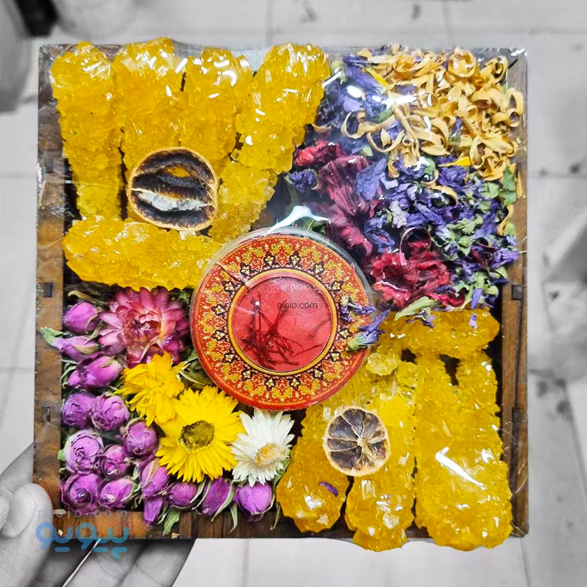 پک هدیه دمنوش گیاهی با زعفران
