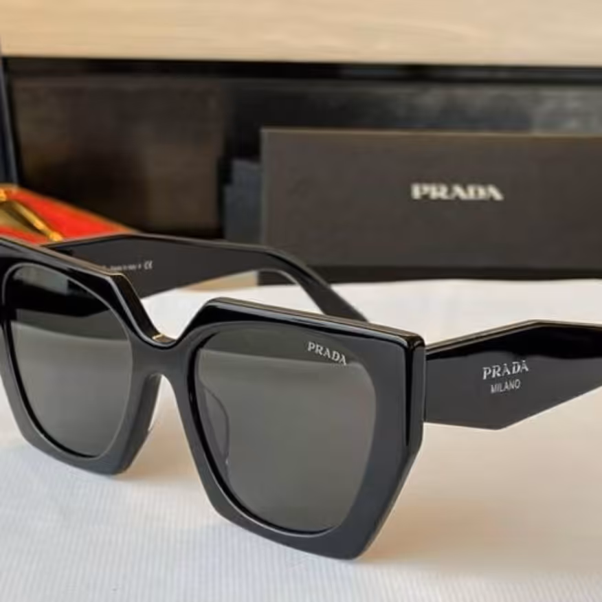عینک آفتابی پرادا طرح 2