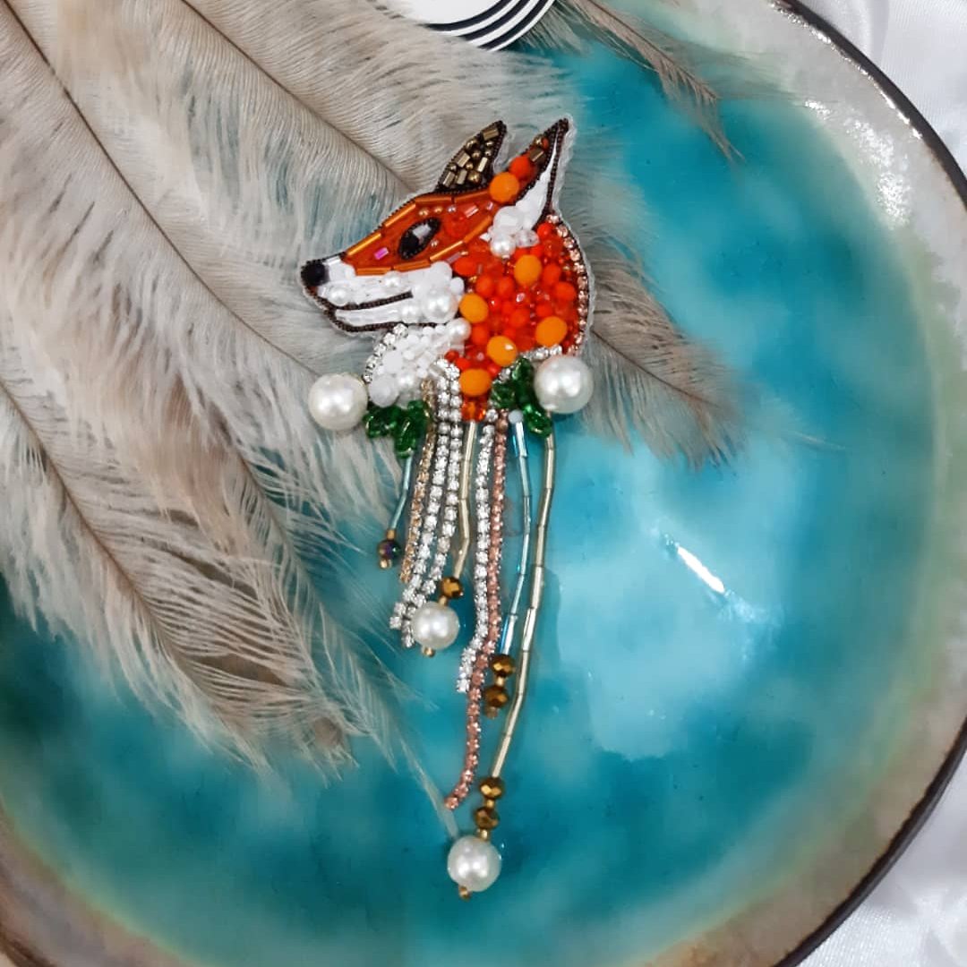 سنجاق سینه جواهردوزی شده روباه(ارسال رایگان)