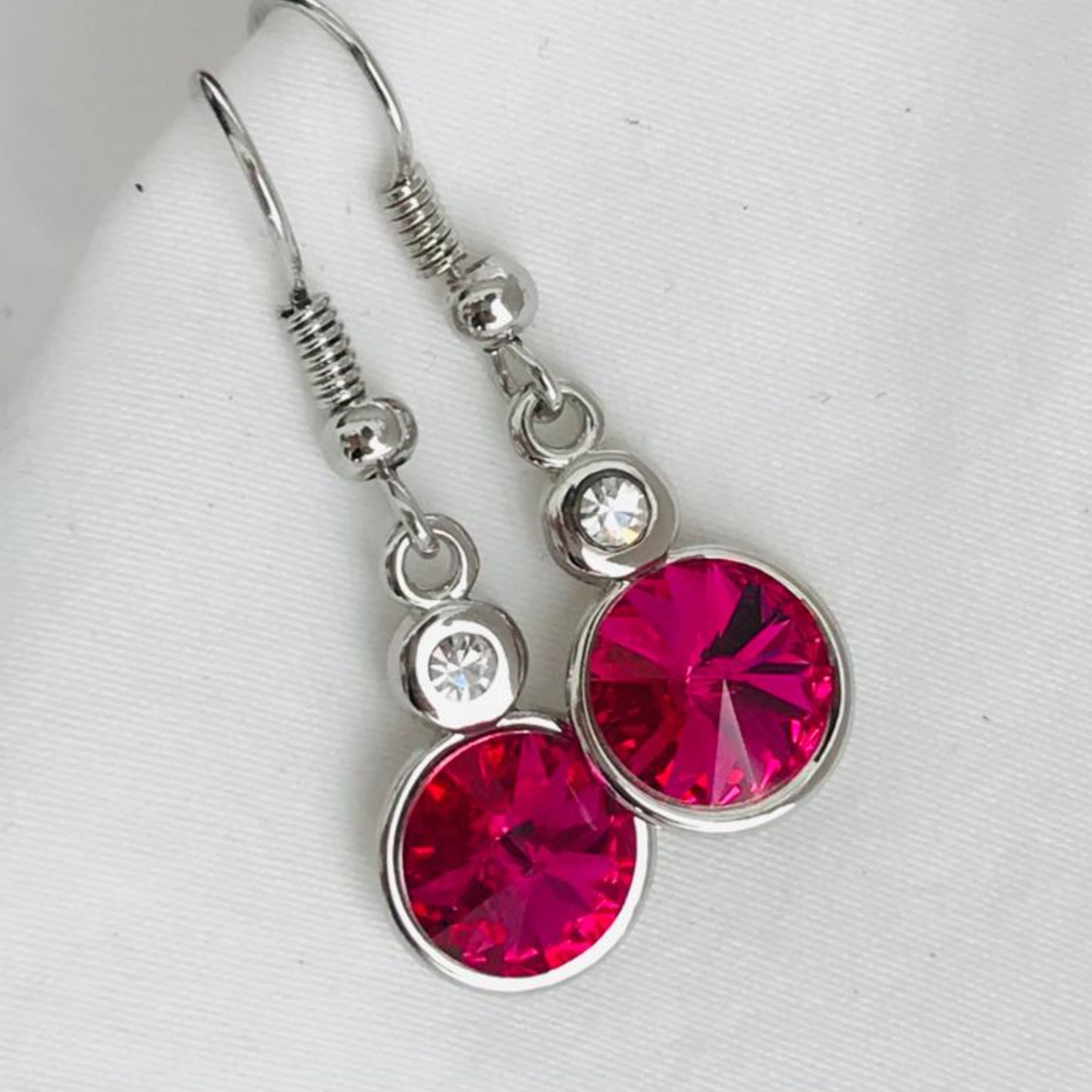 گوشواره آویز کوتاه ارغوانی سبک و باکیفیت