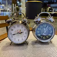 ساعت شماطه دار