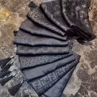 شال مشکی ژاکارد