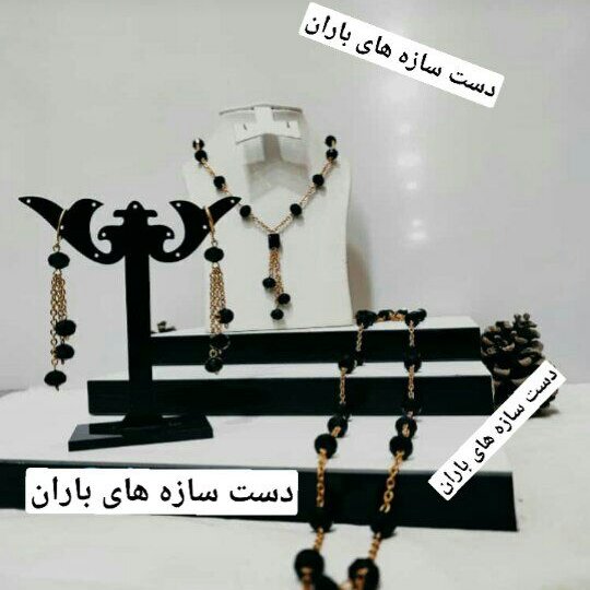 ست رنگ ثابت گردنبند و گوشواره و رولباسی
