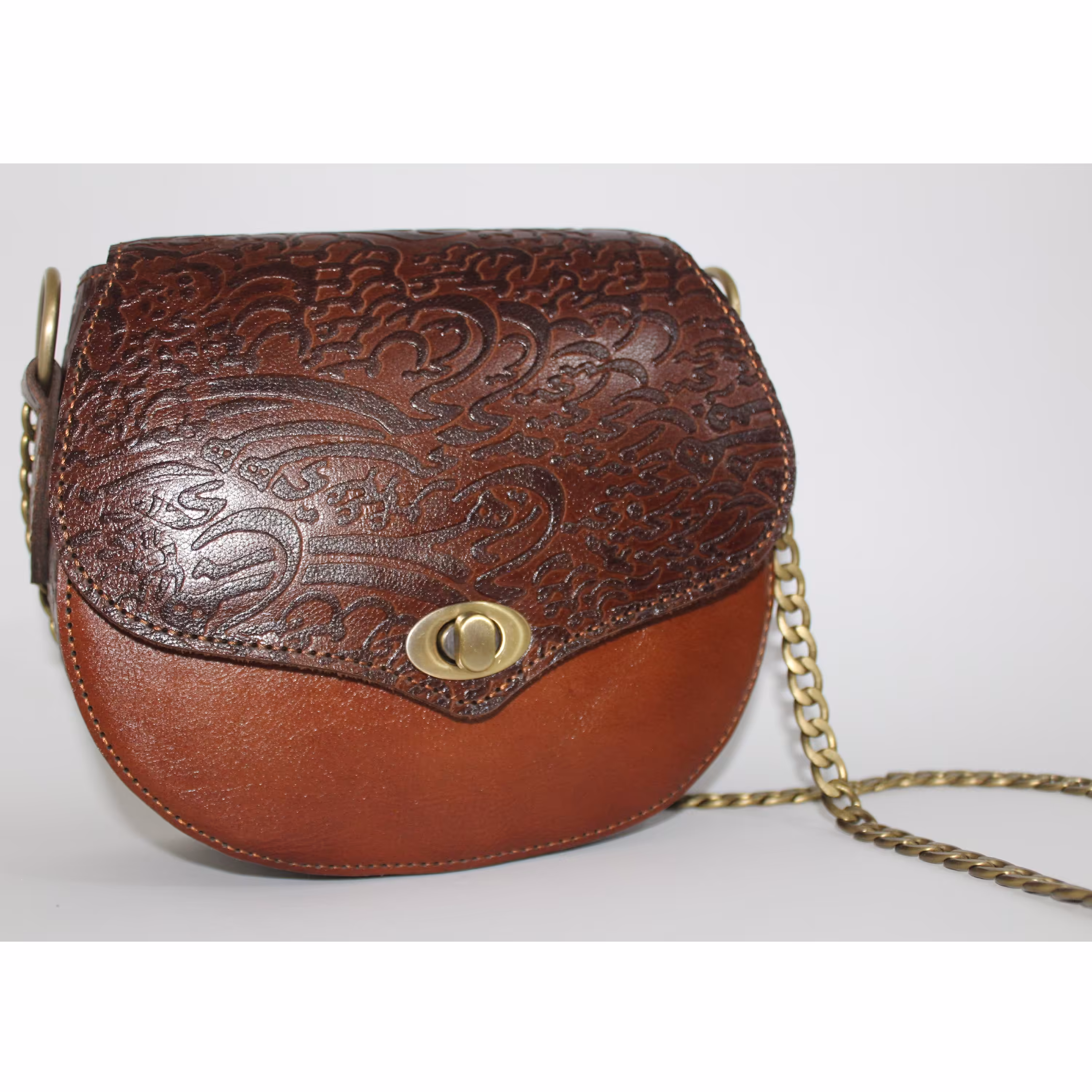 کیف دوشی چرم دست دوز سیاه قلم