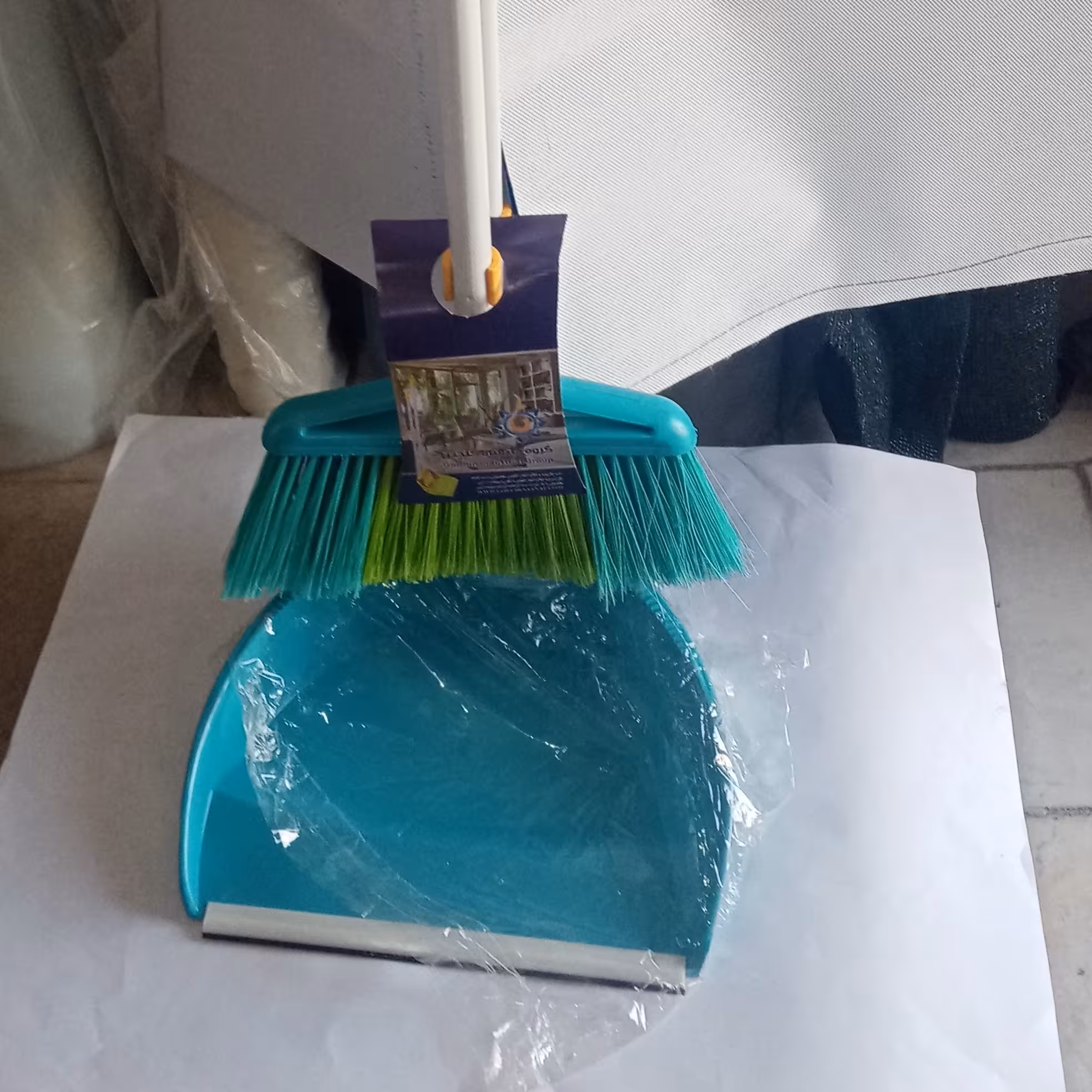 ست جارو و خاک انداز با دسته