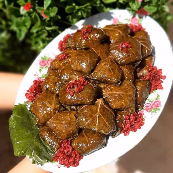 دو بسته برگ مو سلفونی 300 گرمی در آب نمک فوق العاده خوشمزه و بهداشتی و تازه