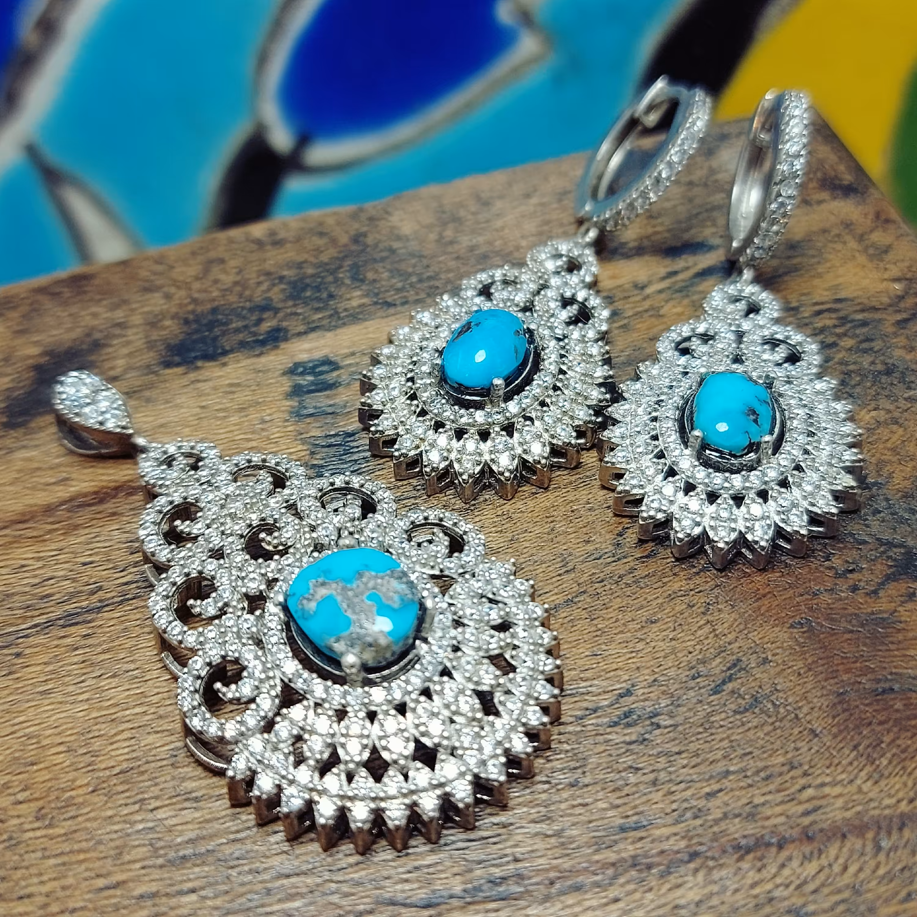 نیم ست نقره زیبا و لاکچری زنانه با نگین های فیروزه نیشابوری اصلی و معدنی 