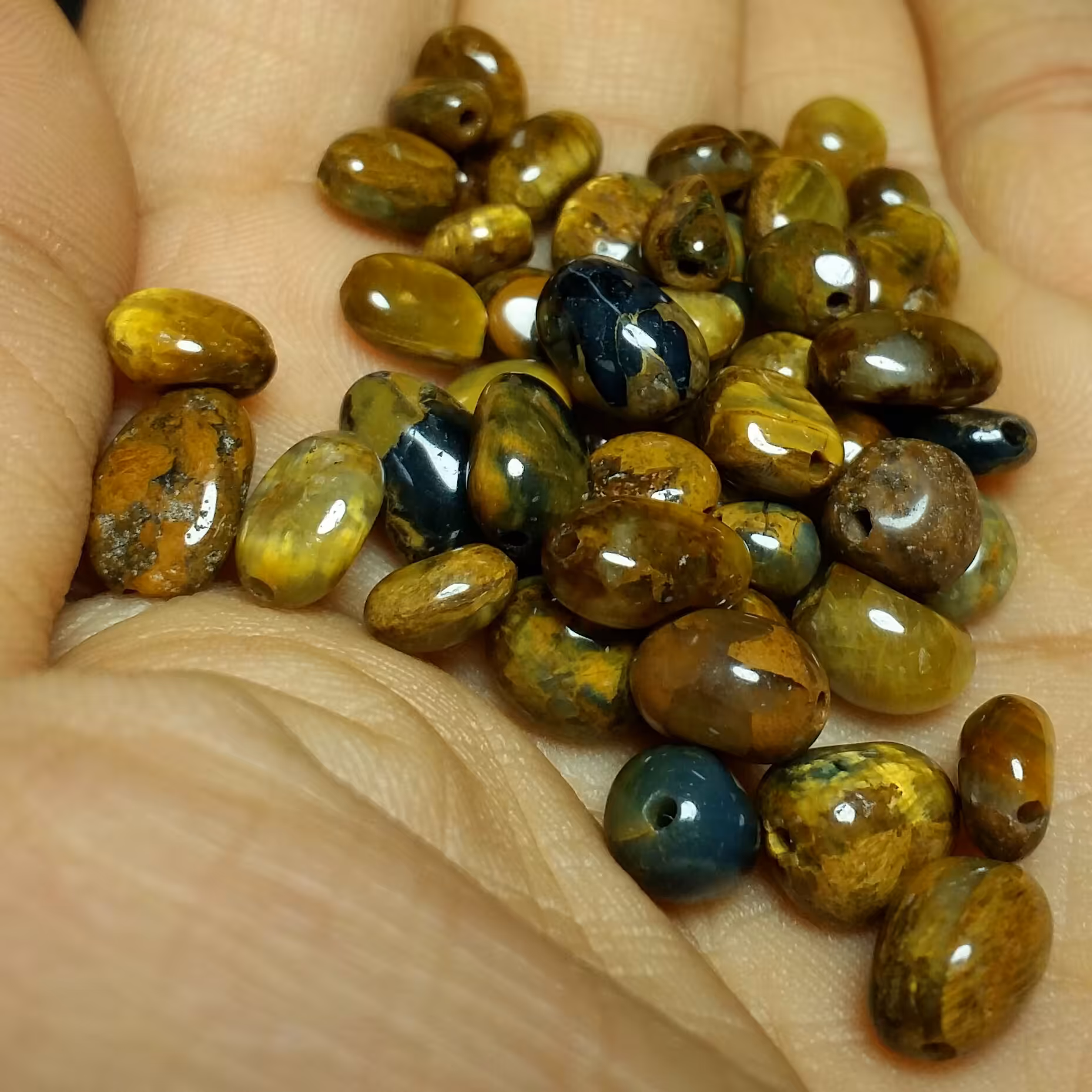 چشم ببر مهره سنگ چشم ببر وارداتی از کشور آفریقا کیفیت AAA صد در صد طبیعی قیمت برای یک گرم مهره درج شده