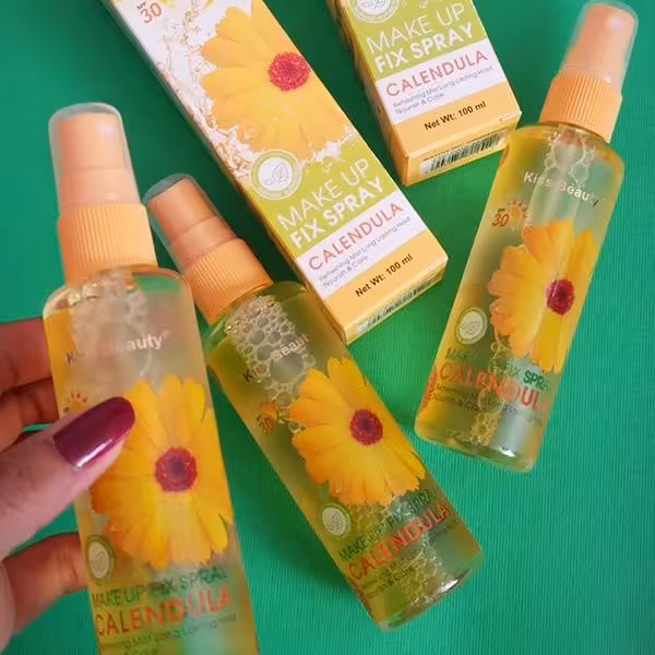 اسپری فیکس آرایش حاوی ضدآفتاب 