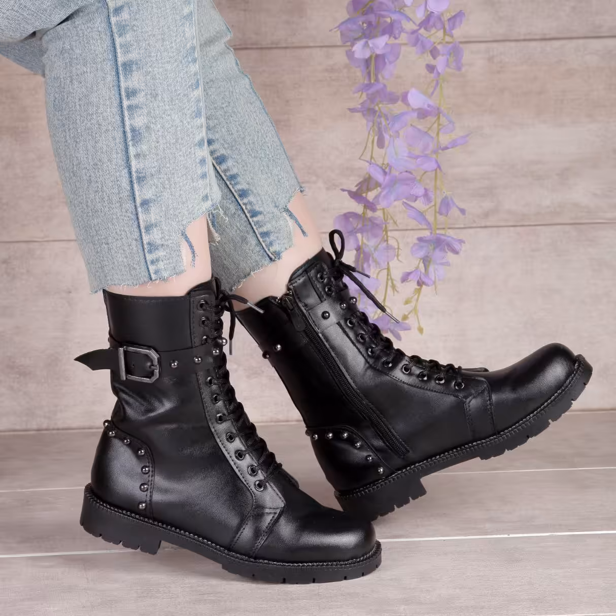 بوت روی چرم مصنوعی
زیره پیو.طبی