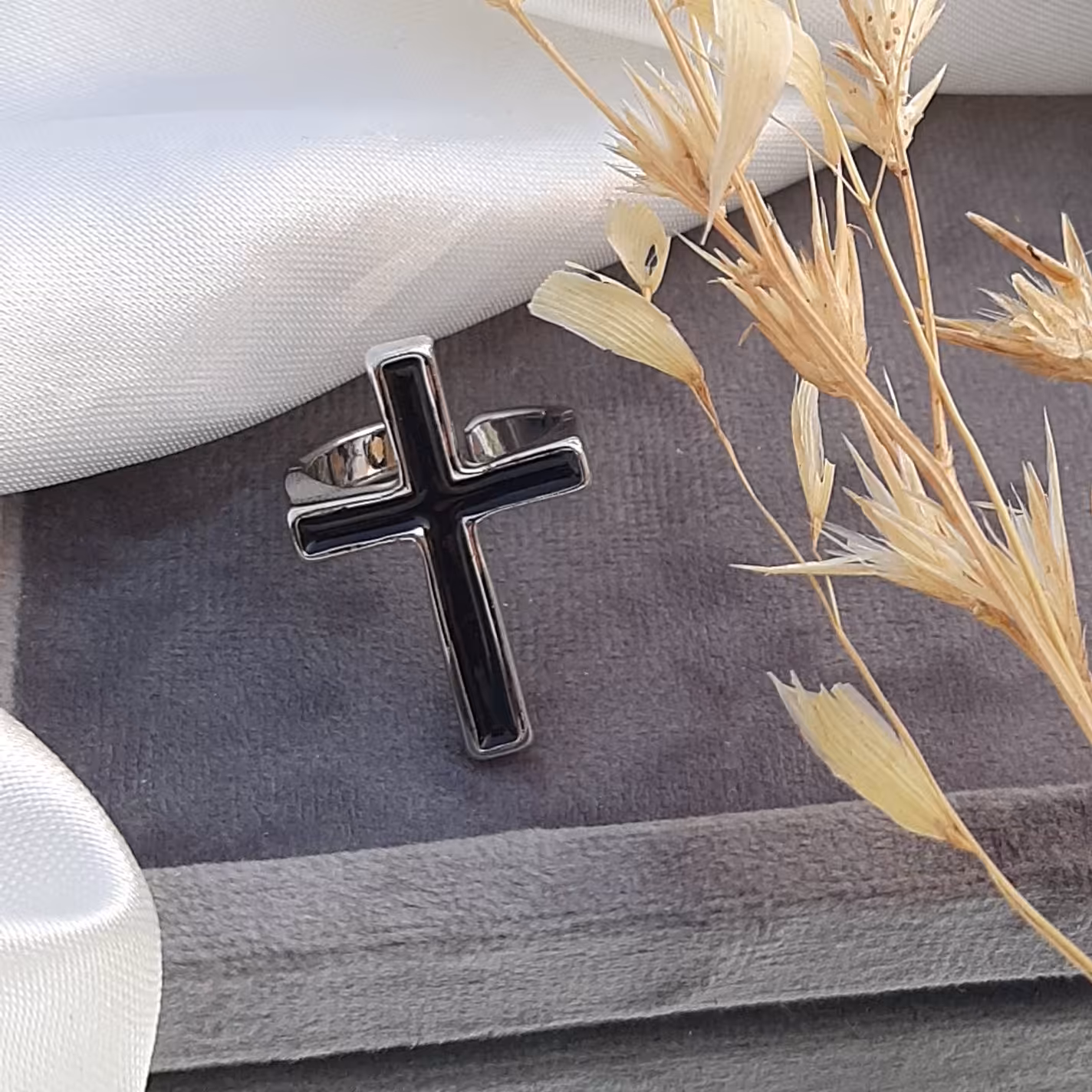 انگشتر صلیب مشکی صاف✝️