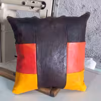 روکش کوسن چرم کد 28