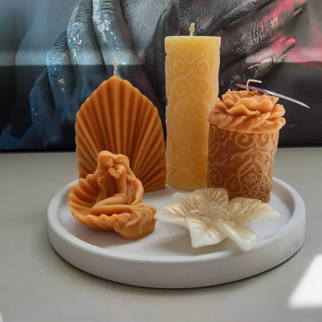 ست شمع رنگ آجری
سینی سنگی قطر 24 
شمع نخل استوانه اسلیمی ارتفاع 15 استوانه آلاله ارتفاع 10  پری دریایی گل لیلیوم 