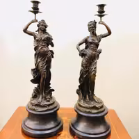 شمعدان های مجسمه دار برنزی