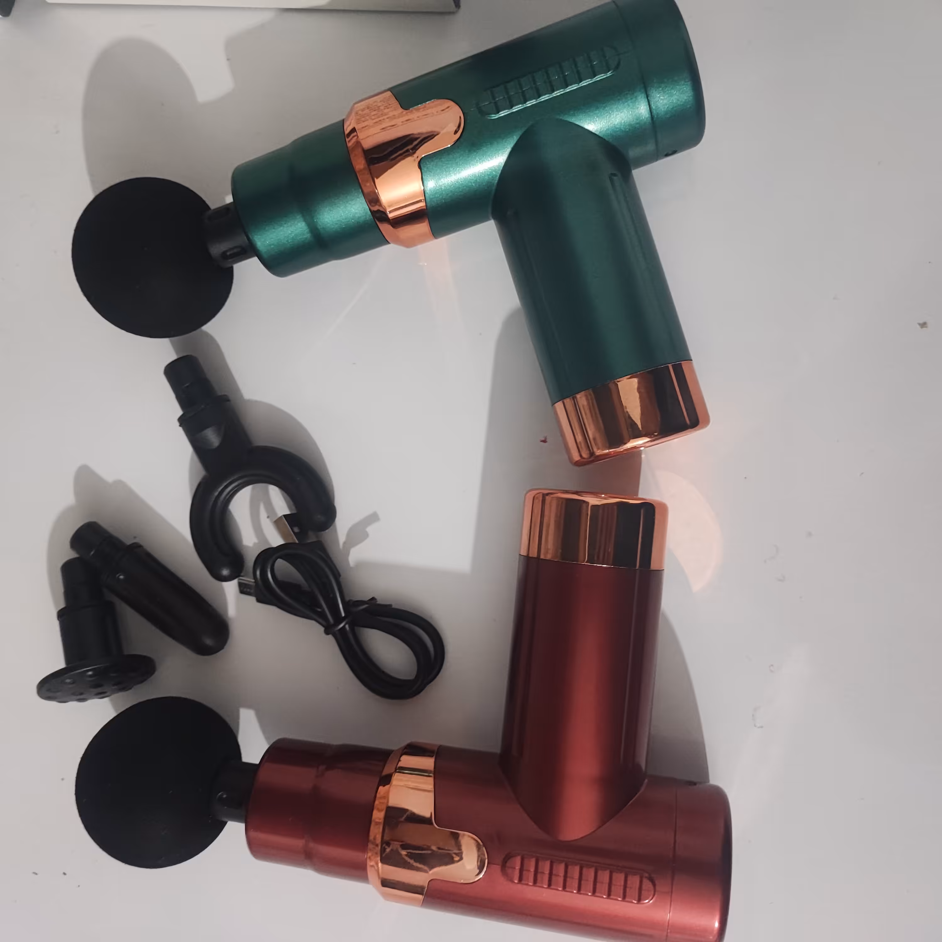 ماساژور  شارژی هوشمند با چهار  سری مختلف