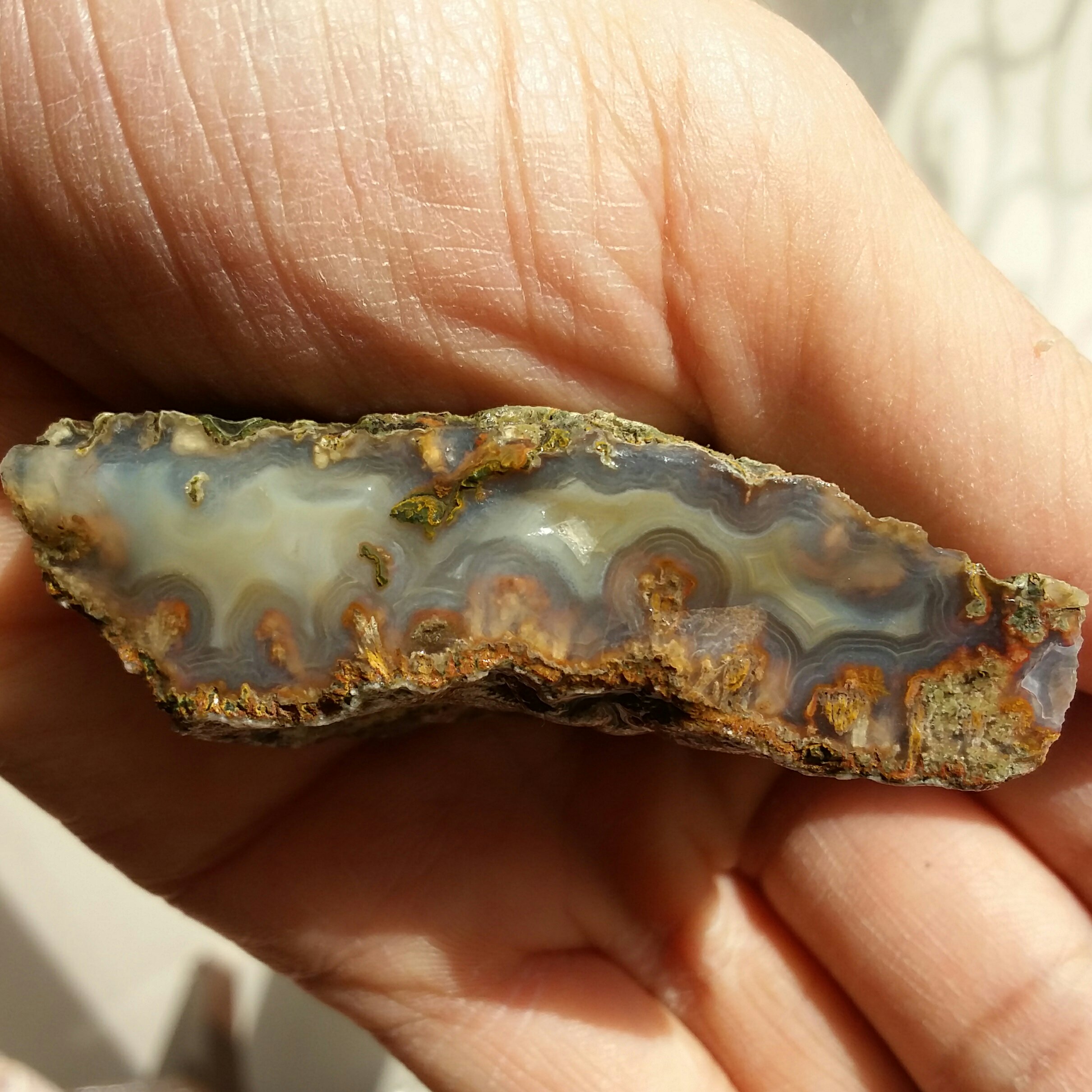 سنگ راف عقیق سلیمانی 3بعدی حاشیه منظره شجردار محشر شاهکار خلقت کاملا طبیعی
با قابلیت ساخت چند نگین فوق العاده
کد 8569