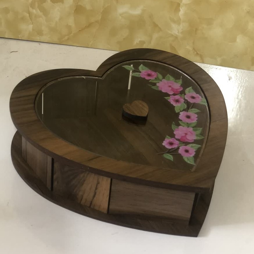 شکلات خوری چوبی طرح قلب