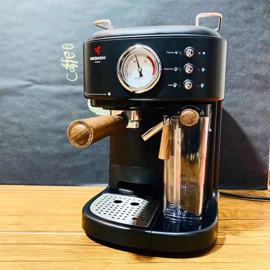 اسپرسوساز مباشی دارای مخزن شیر مدل 2500 رنگ مشکی