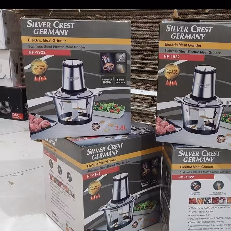 خردکن 3.8 لیتر سیلور کرست حکاکی اصلی ..اورجینال ..کیفیت فوق العاده عالی و تضمینی.اگر گارانتی بخواین 300 تومن اضافه میشه