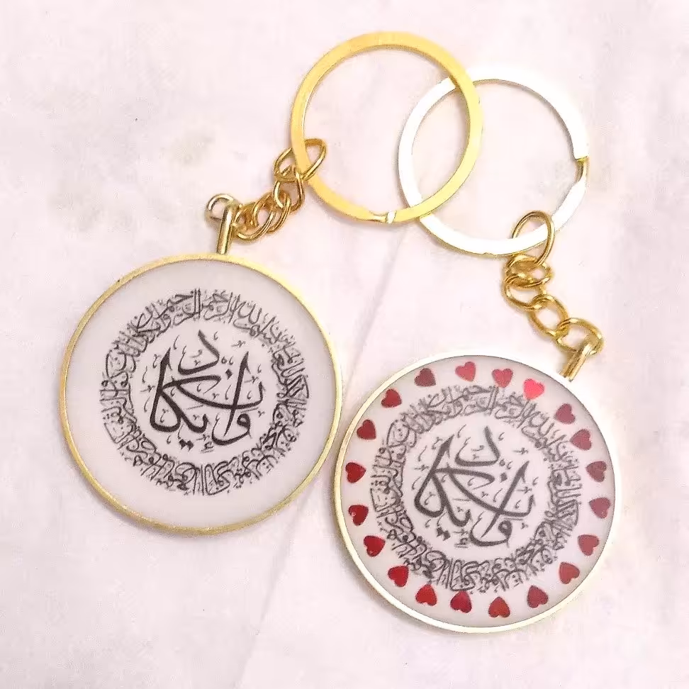 آویز ماشین طرح وان یکاد وزن 14 گرم سایز 3/5 موجود 