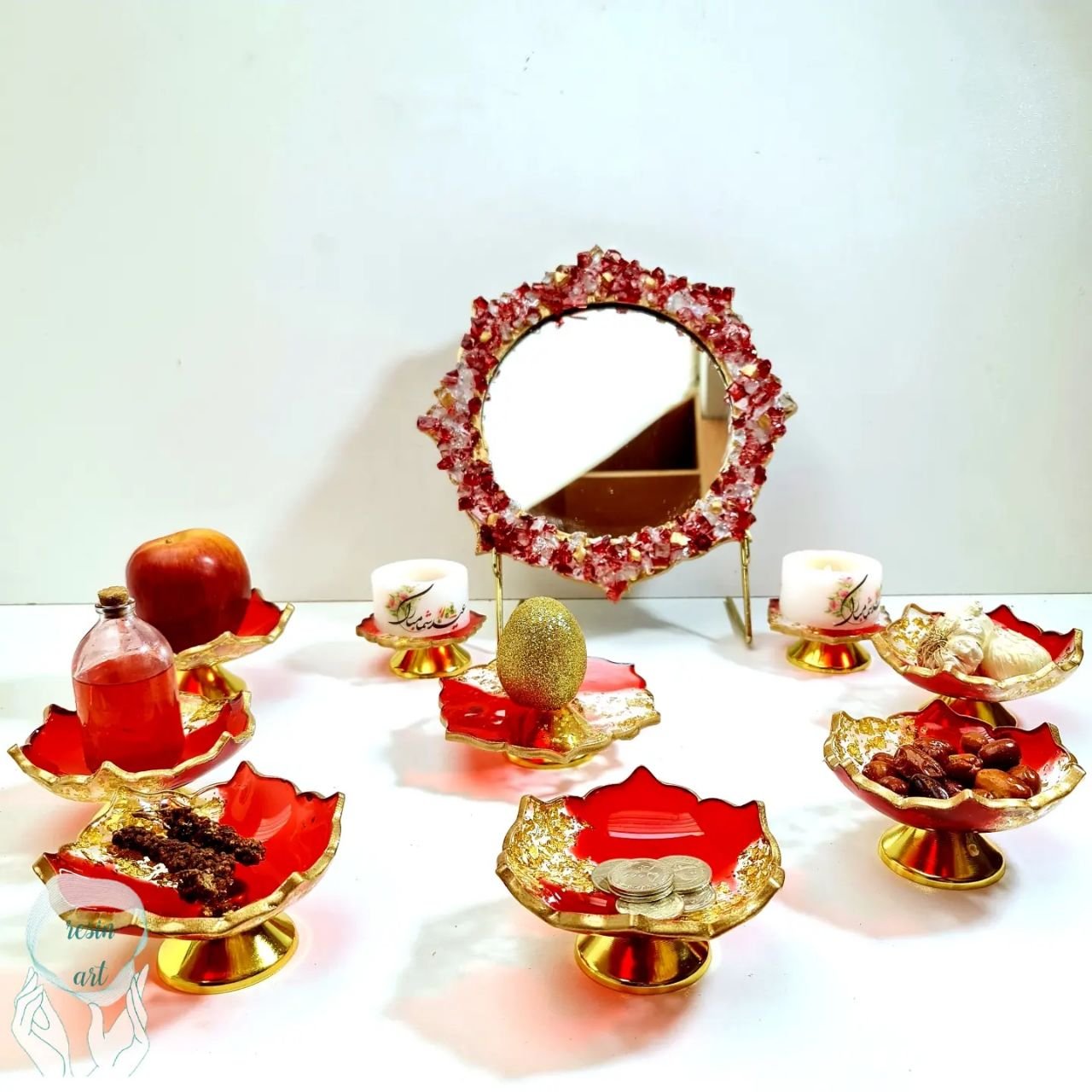 هفت سین رزینی 10 تکه دونه اناری طلایی همراه با آینه و شمعدان 