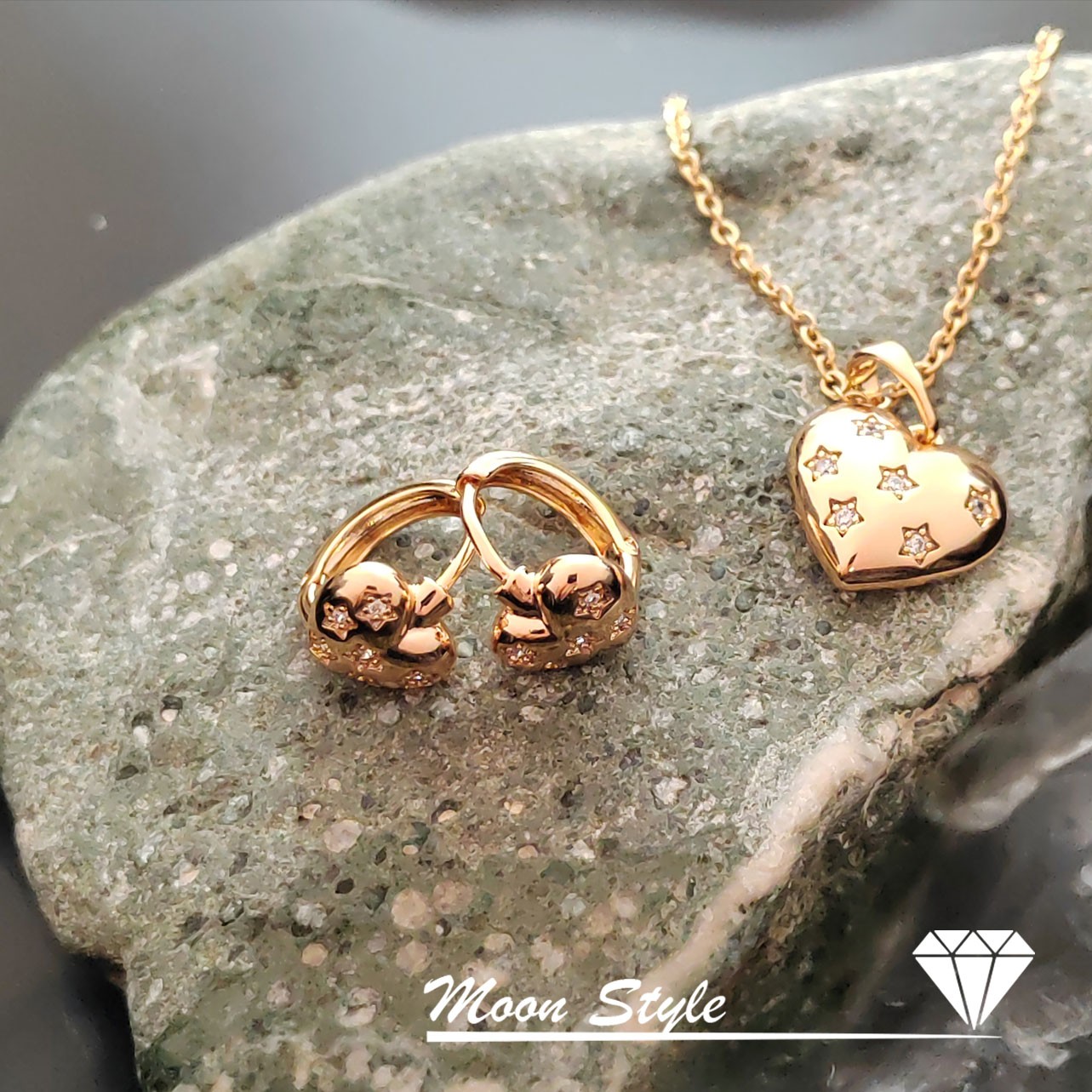 نیم ست قلبی طرح طلا برند ژوپینگ آبکاری طلا  رنگ ثابت و ضد حساسیت 