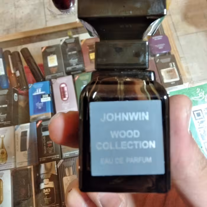 ادکلن مینیاتوری عود وود 25میل جانوین مینیاتوری