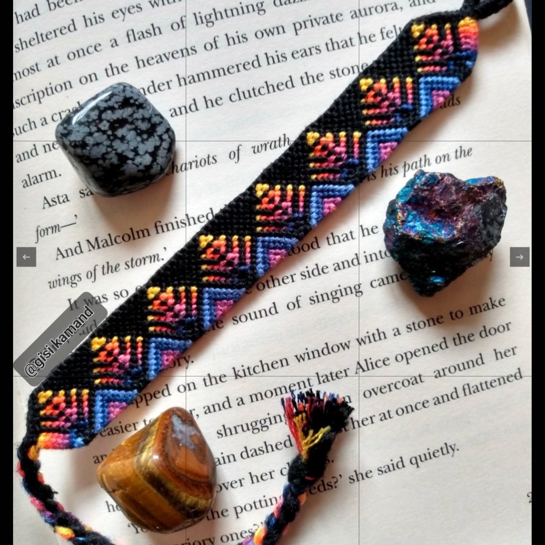 دستبند طرح کاج