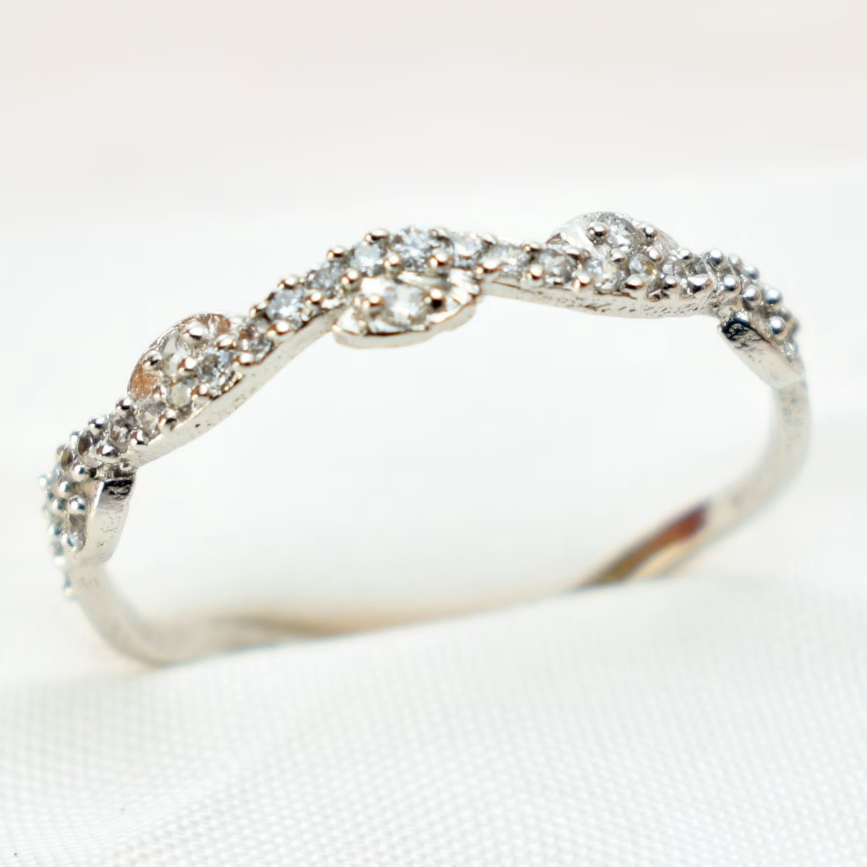 انگشتر نقره رینگ حلقه ظریف زنانه پشت حلقه ظریف آقابزرگ