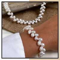 دستبند مروارید پرورشی دبل پلاس با کیفیت درجه یک و متریال استیل رنگ ثابت و فری سایز 