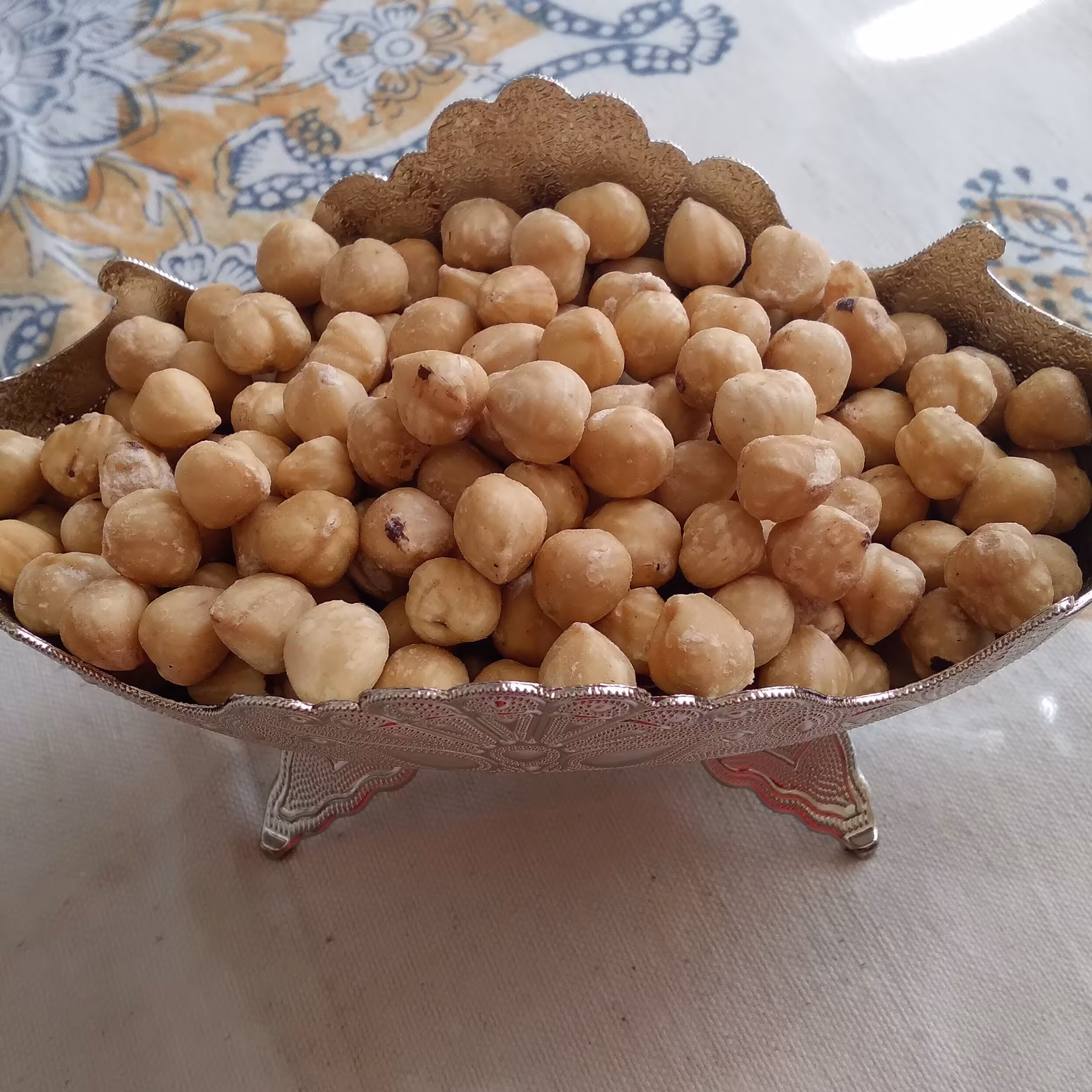 مغز فندق تازه