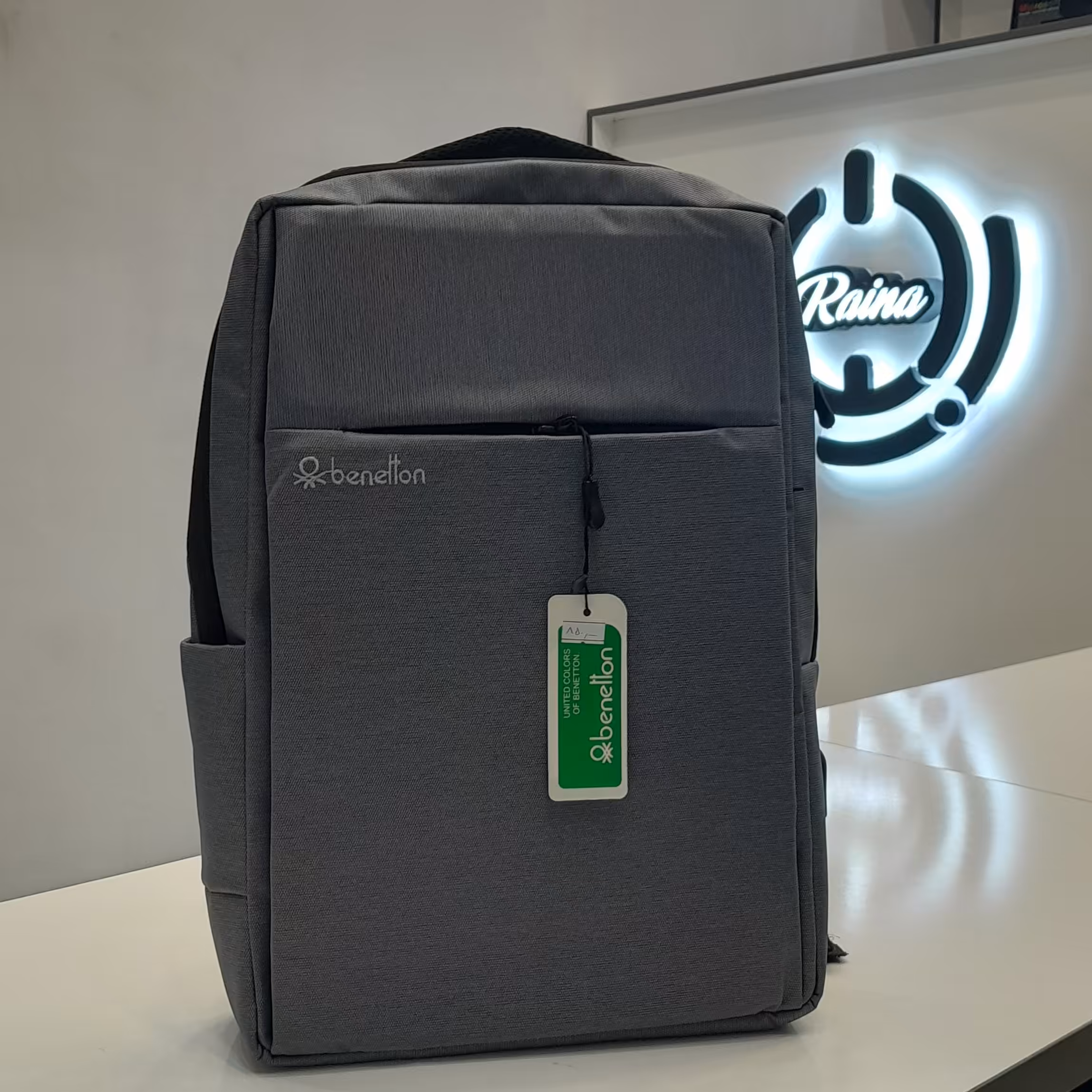 کیف لپتاپ دوشی benetton