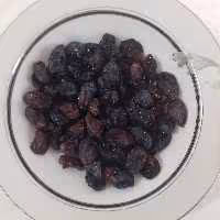 مویز رطبی دست چین و  ارگانیک محصولات خانگی درجه  ی یک شیوا