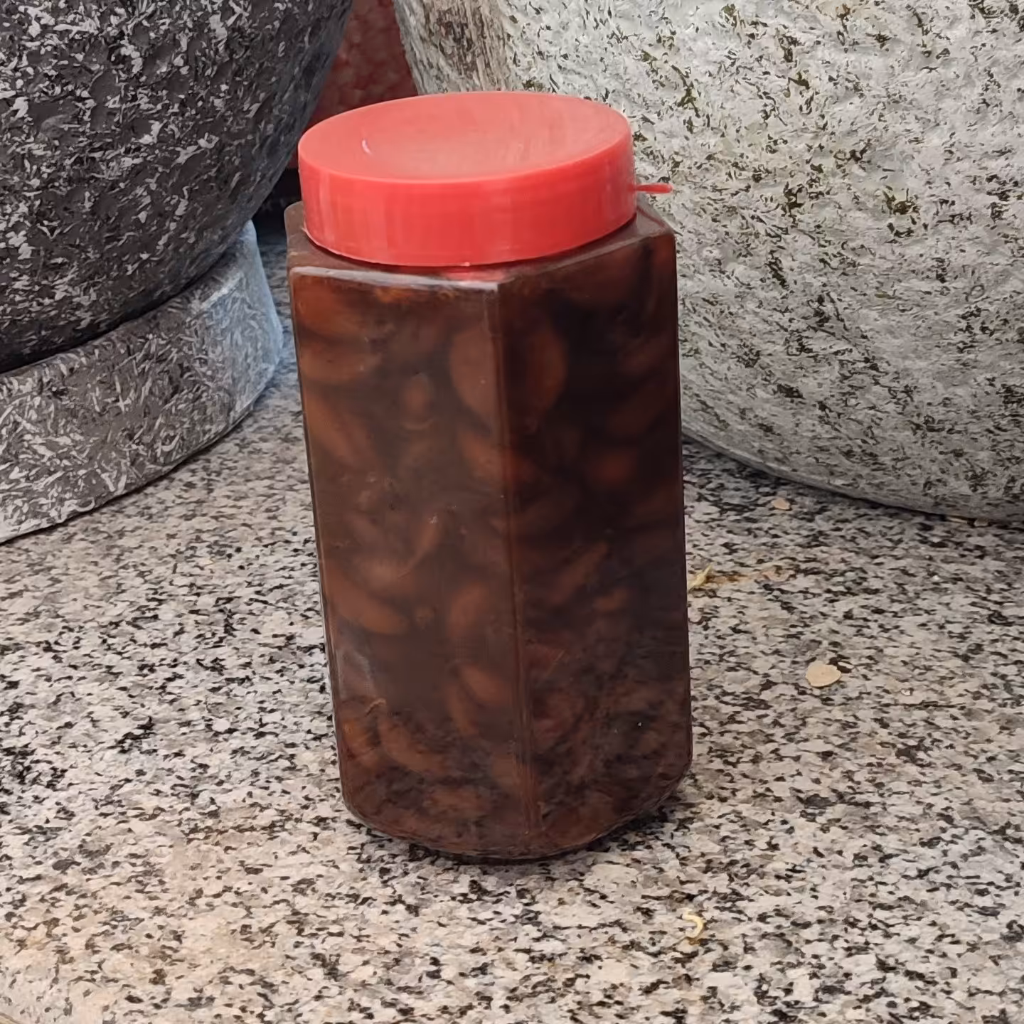 ترشی سیر هشت ساله (یک کیلو)