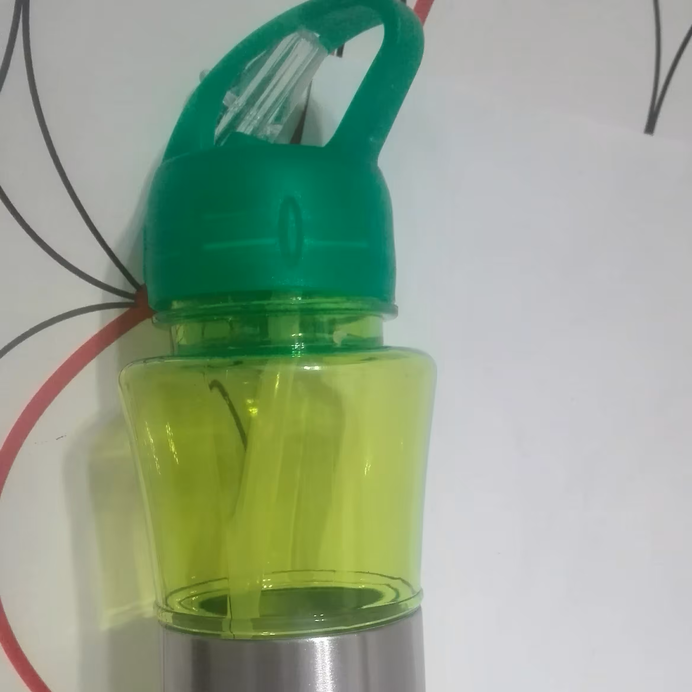 قمقمه نی دار