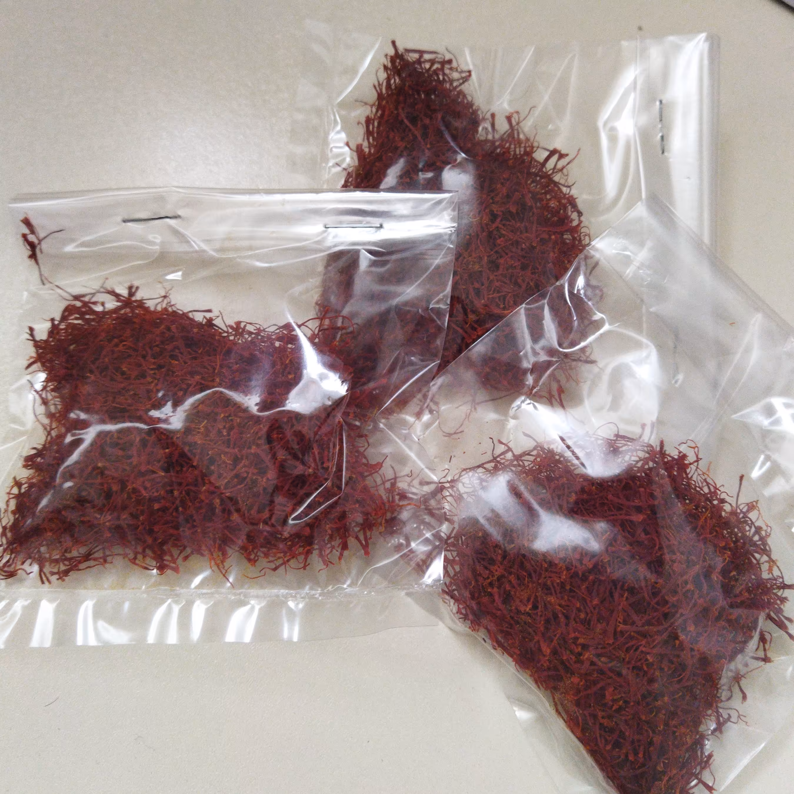 زعفران نگینی یک مثقالی