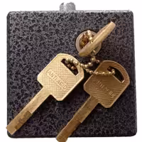 قفل کتابی تسلا - TESLA Square