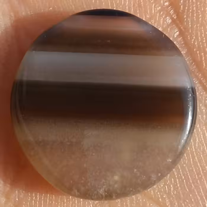 نگین عقیق سلیمانی تراش دکمه ای دو طرفه اصل طبیعی بسیار زیبا خوش رنگ خاص و دیدنی
شاهکار خلقت