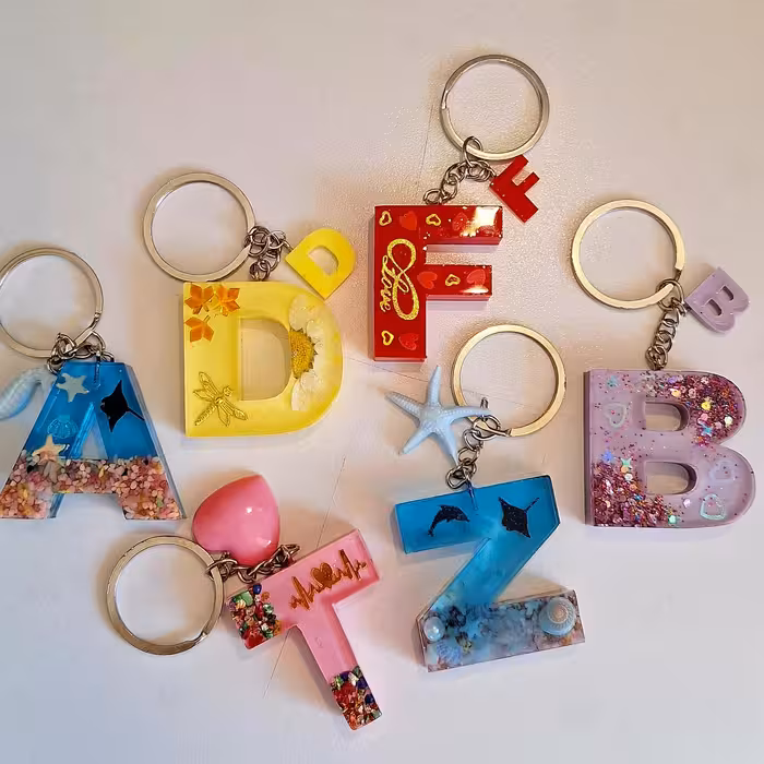 جاکلیدی حروف انگلیسی  در رنگ و طرح دلخواه شما