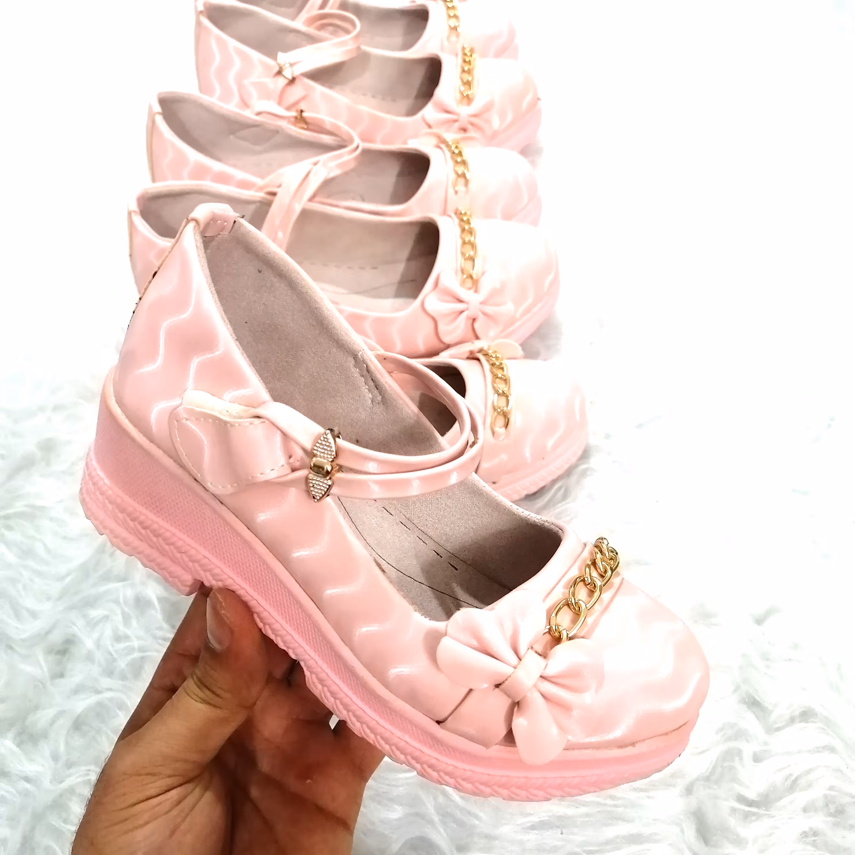 کفش مجلسی راحتی بچگانه دخترانه فقط سایز 35و36موجود ارسال رایگان تک رنگ با کیفیت