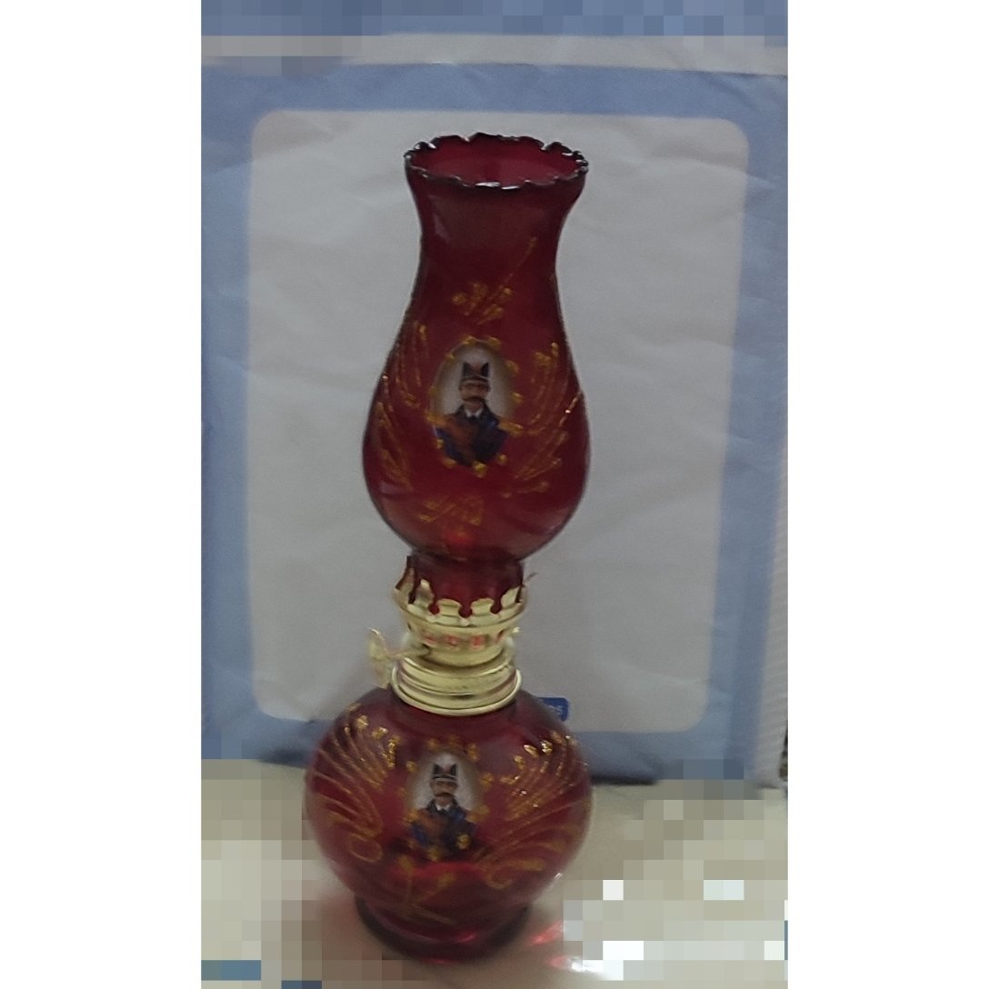 چراغ (نفتی .دکوری و قابل استفاده ) هز یک عدد