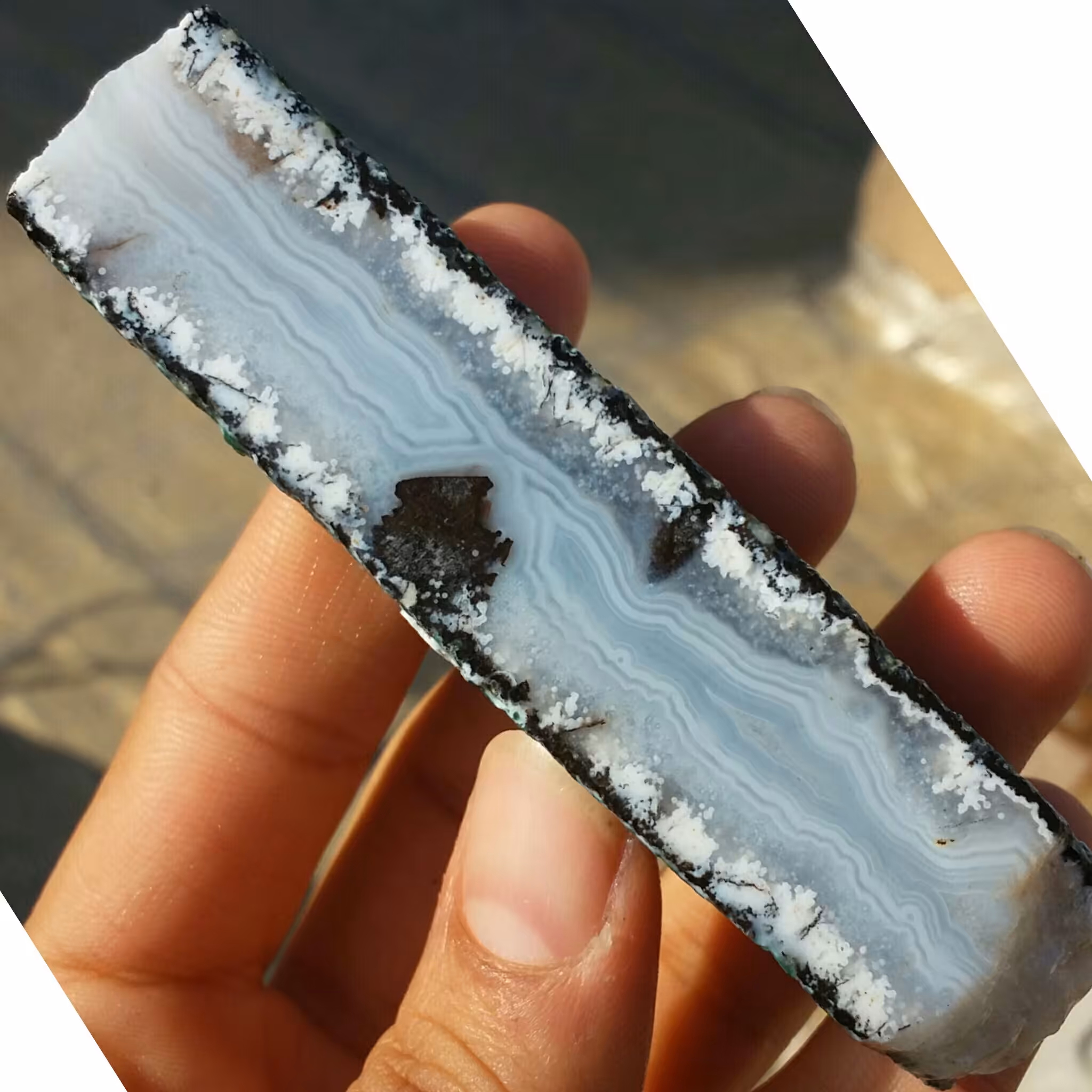 اسلایس سنگ راف عقیق سلیمانی 3بعدی بسیار دیدنی شاهکار خلقت کاملا طبیعی
با قابلیت ساخت چند نگین محشر
 کد 8018