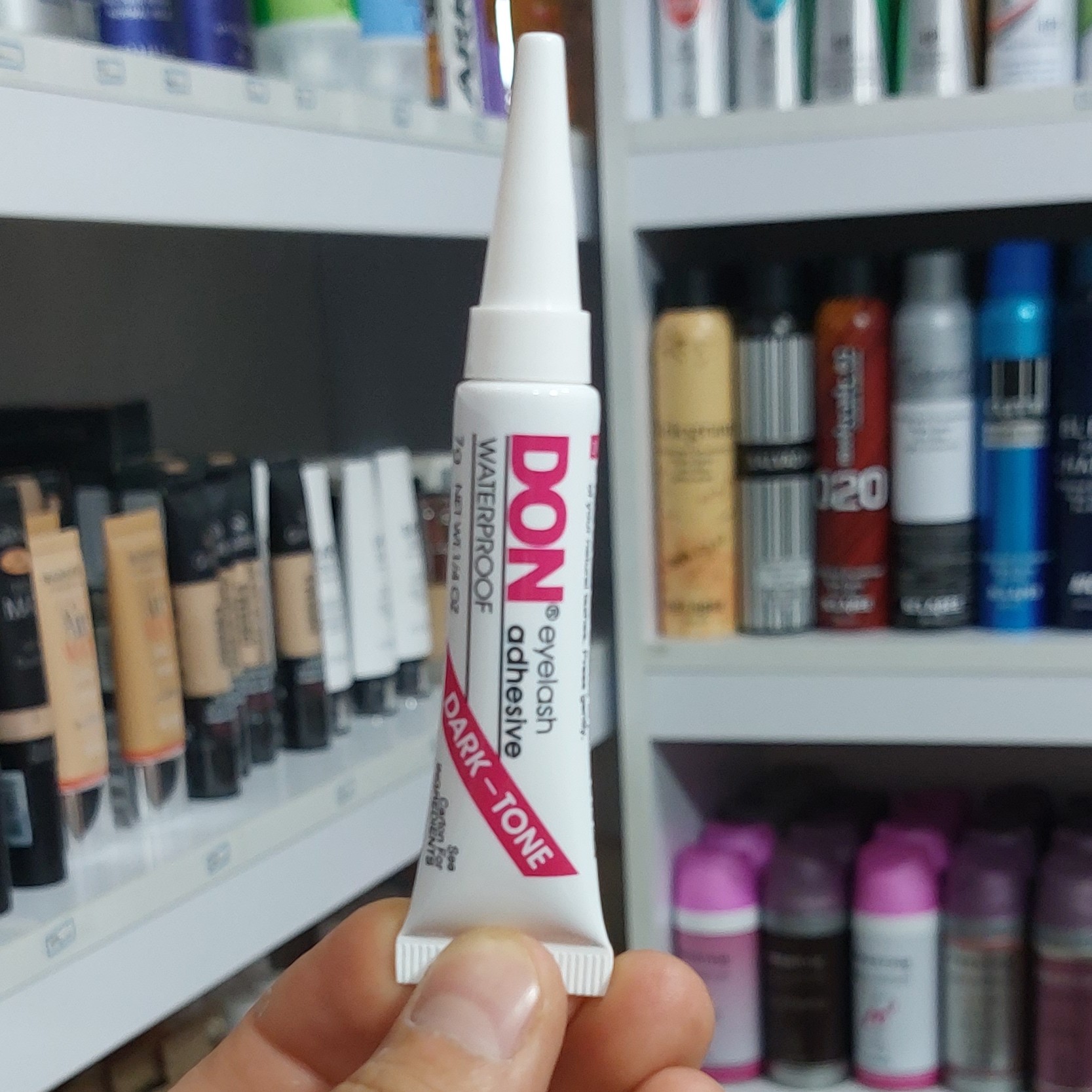 چسب مژه  دان مناسب برای کاشت موقت  7 گرم  ساخت کره  رنگ مشکی