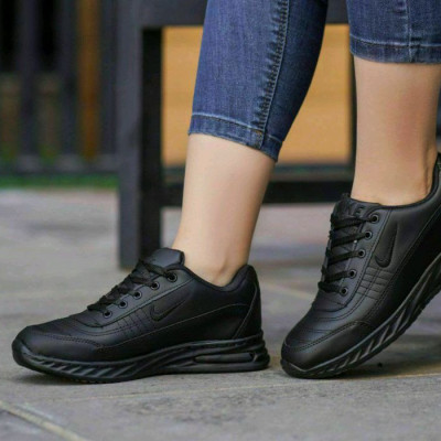 کتانی شیک نایک