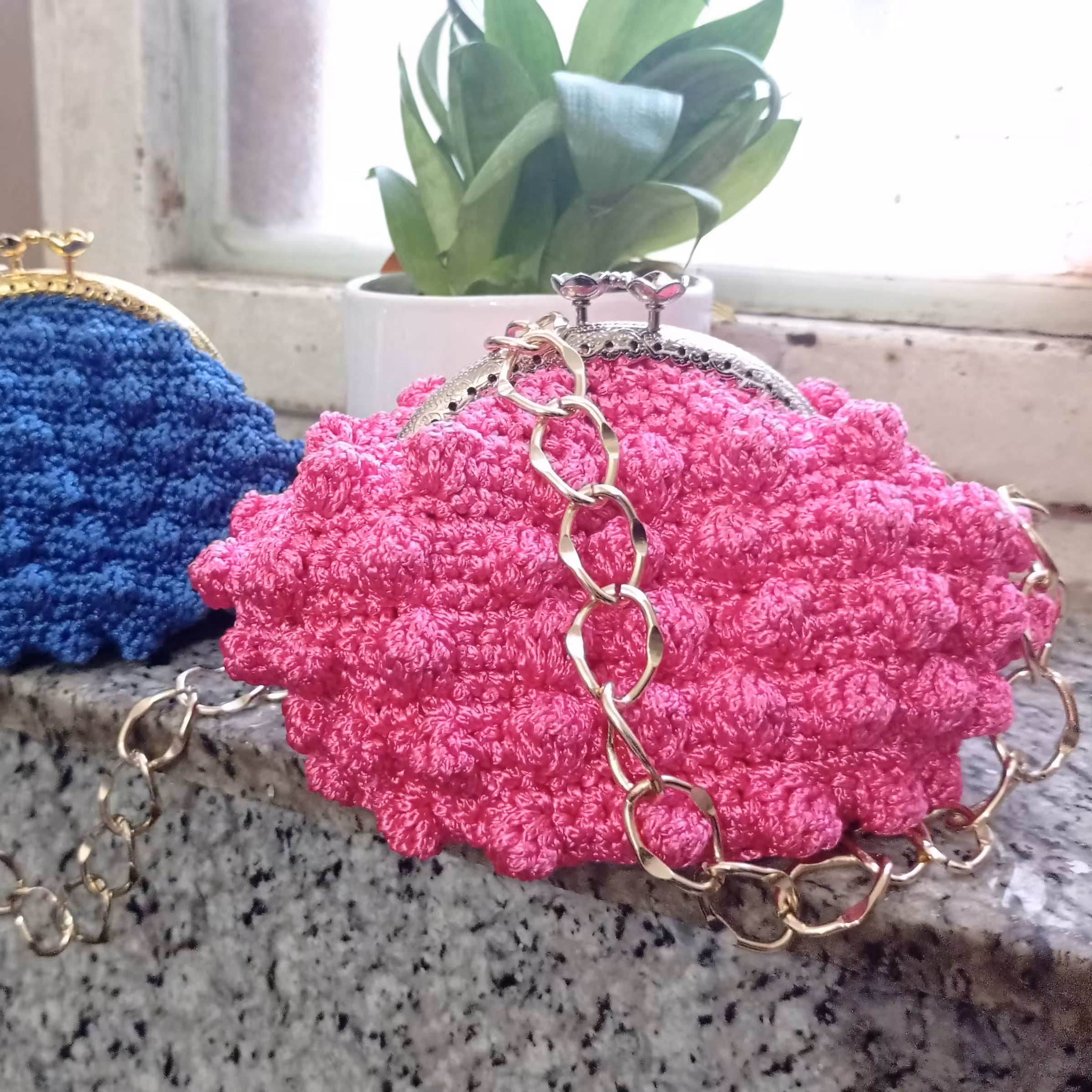 کیف پول بافت توپ توپی صورتی 