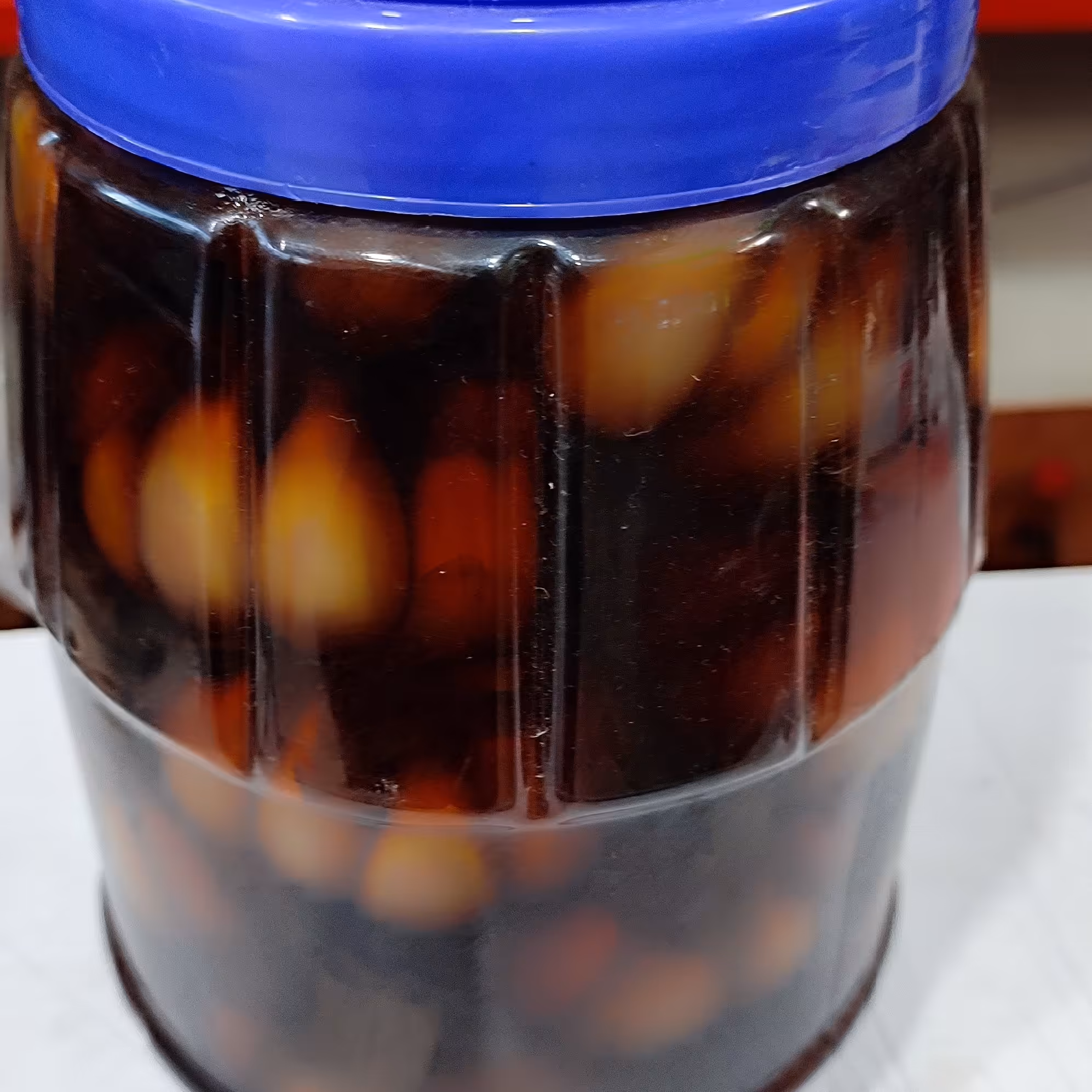 سیر ترشی سه ساله و خوشمزه در بسته بندی 4کیلویی