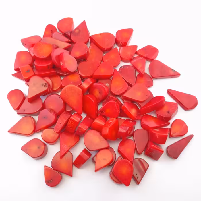 مرجان طبیعی قدیمی تراش اشکی سورخدار