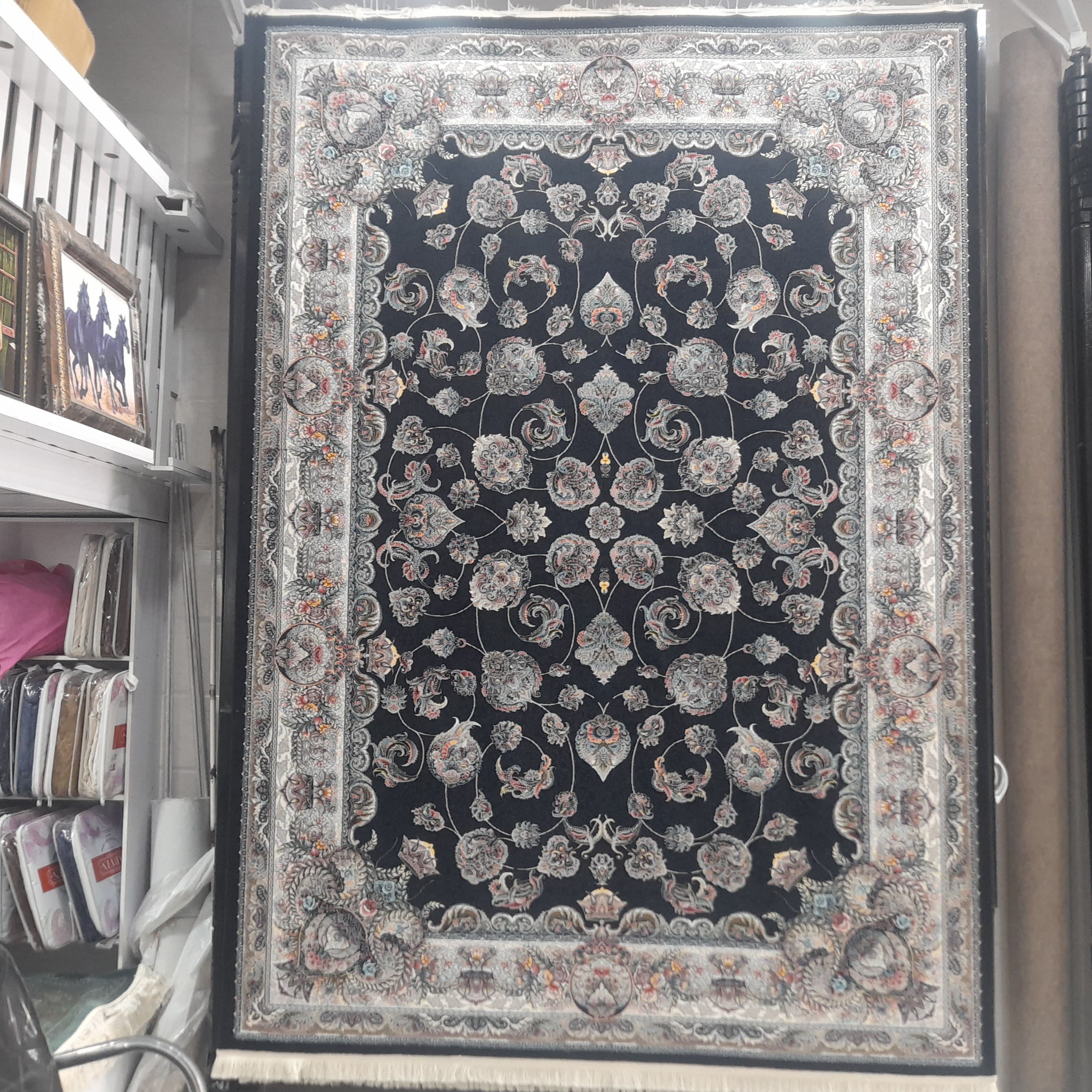تعدادی فرش 700شانه تک به قیمت خرید پارسال